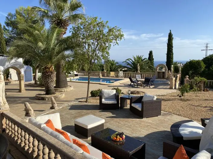 Villa de Lujo con 4 Dormitorios en Venta Moraira