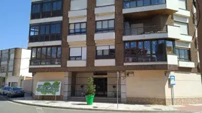 Piso en venta en Calle Magdalena-Villanueva Carr