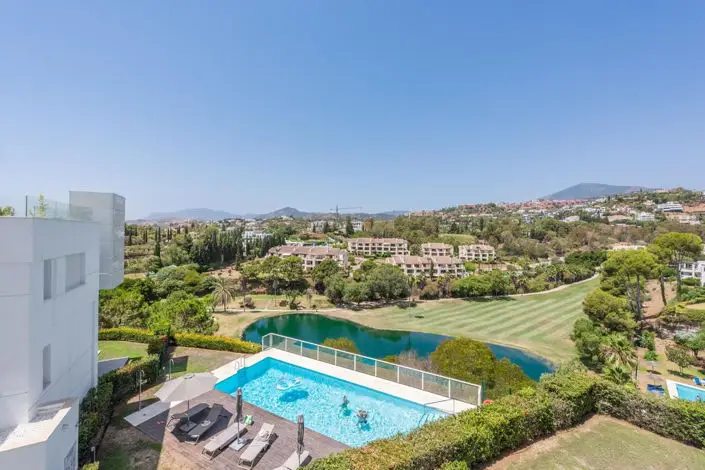 Ático 3 Dormitorios en La Quinta Vistas al Mar y Golf