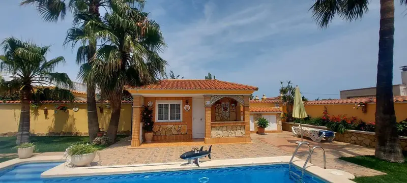 Finca Rústica en Venta Benicarló 1000m² Piscina Barbacoa