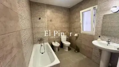 Chalet en venta en Puerto Real cerca de Calle de la Soledad