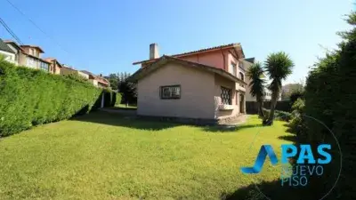 Casa en venta en Avenida de Valdecilla