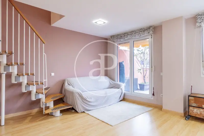 Ático Dúplex Amueblado en Valdeacederas Madrid