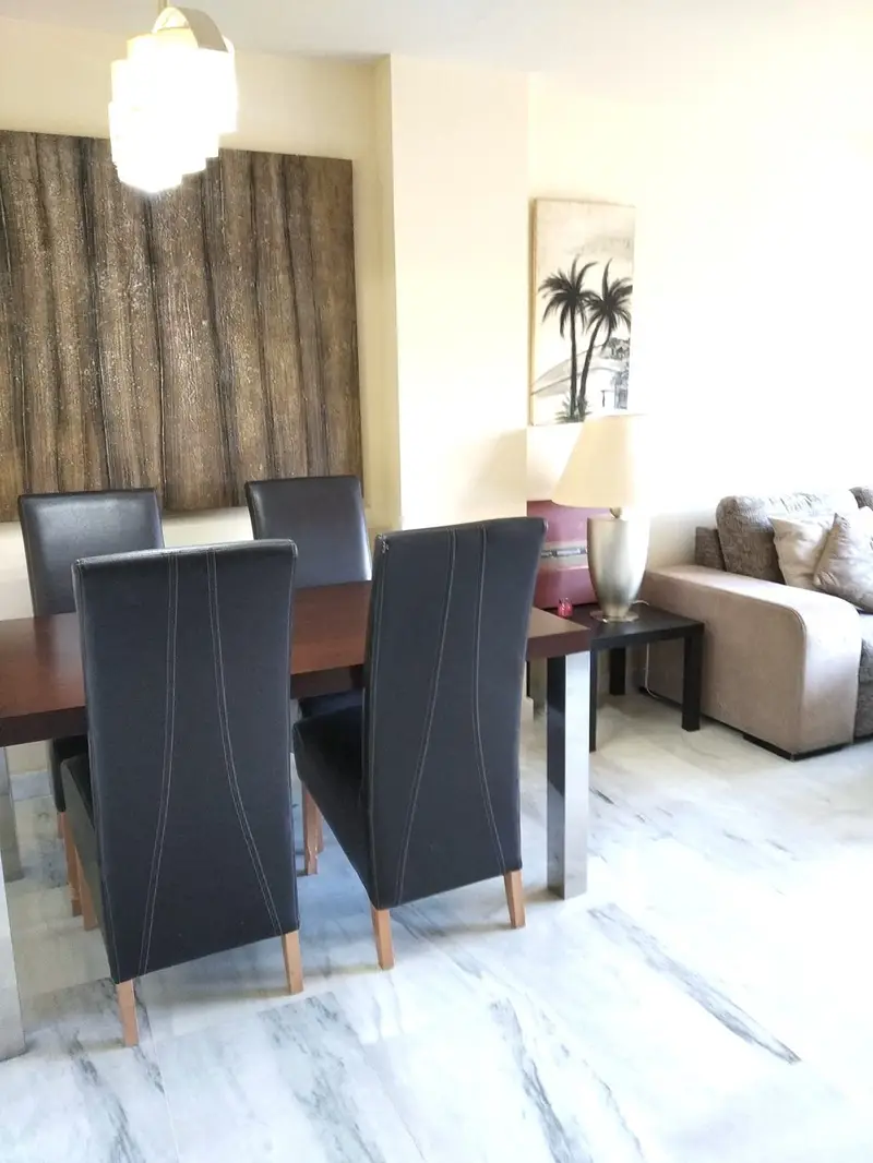 Piso de 1 Dormitorios en venta Benahavis, España