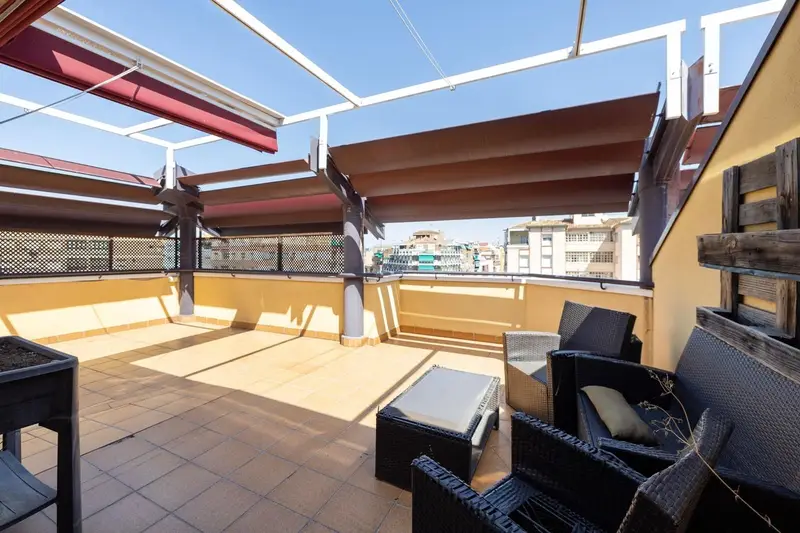 Ático con Terraza en Granada Ciudad
