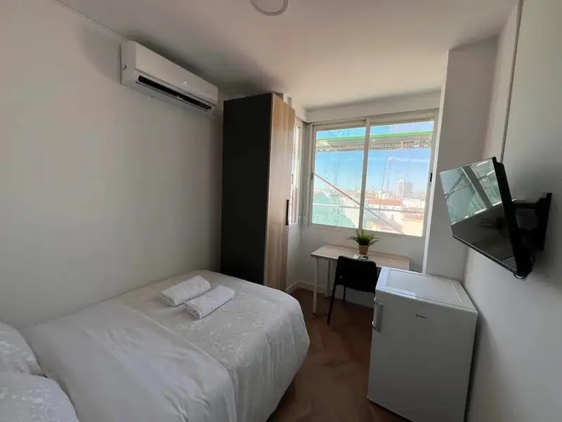 Calle de Valderribas, Madrid, Community of Madrid 28007