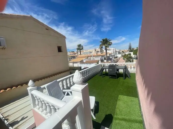 Villa 5 Dormitorios en Venta - Reformada - Casa de Invitados - Gimnasio