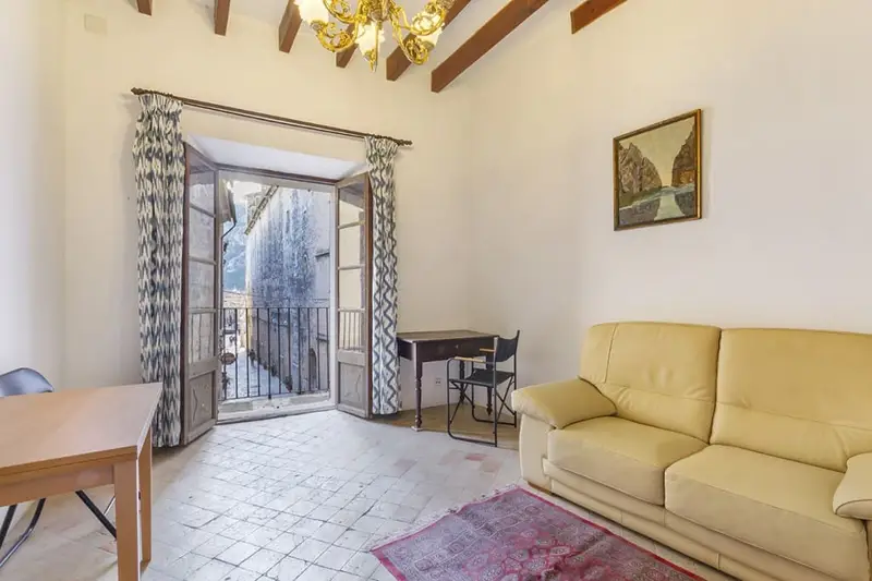 Casa en Venta Pollensa Mallorca 3 Apartamentos Locales Comerciales