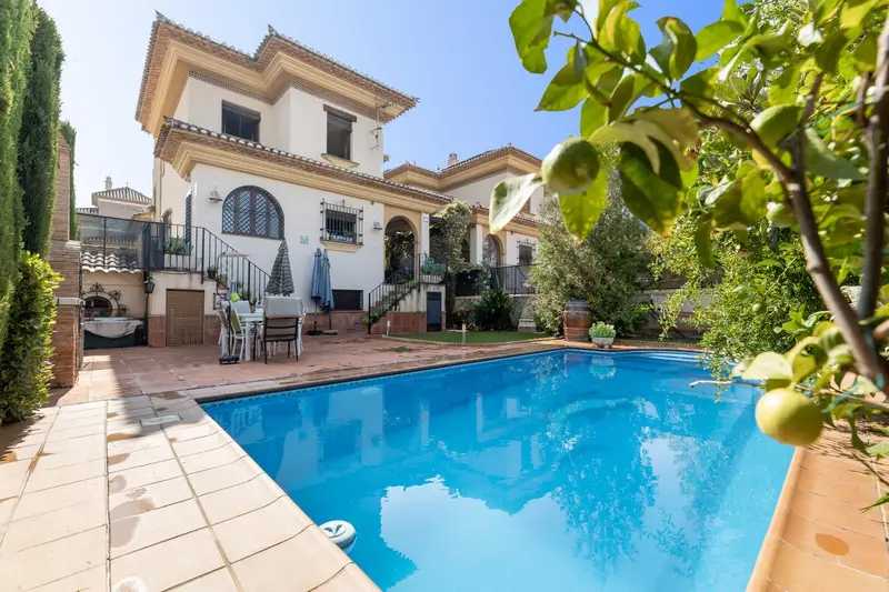 Venta Chalet con Piscina en Monachil