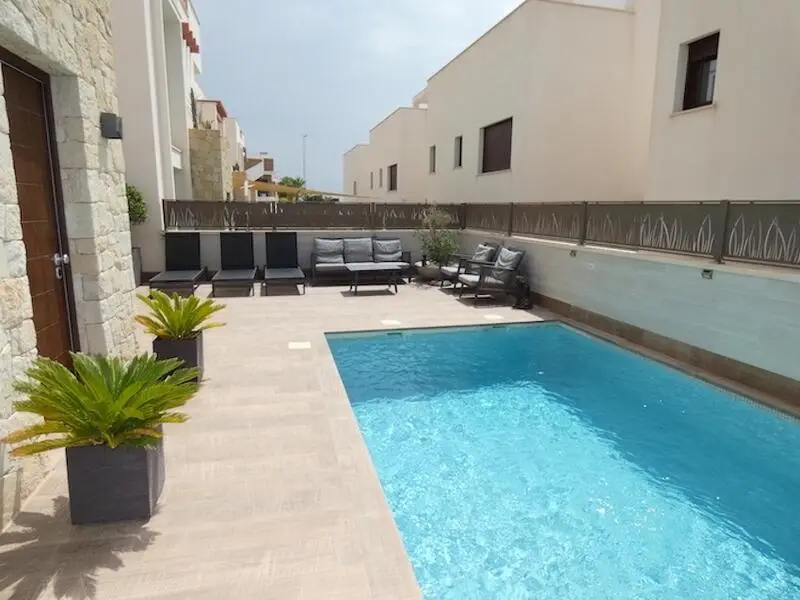 Villa 3 Dormitorios Ciudad Quesada Piscina Privada
