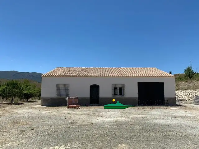 Venta Finca 3 Habitaciones Velez Rubio Ref 00422
