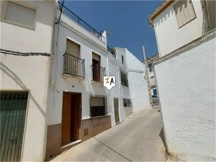 Casa Adosada en Priego de Cordoba El Esparragal 3 Dormitorios 2 Baños
