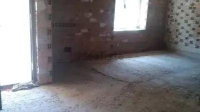 Casa en Villadiego: Chalet Pareado para Reformar
