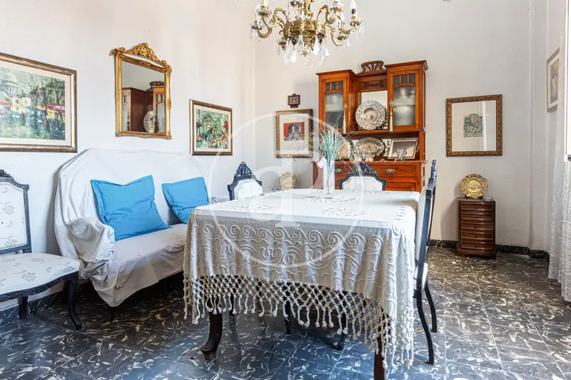 Piso en venta en Arrancapins Valencia 4 habitaciones 2 baños