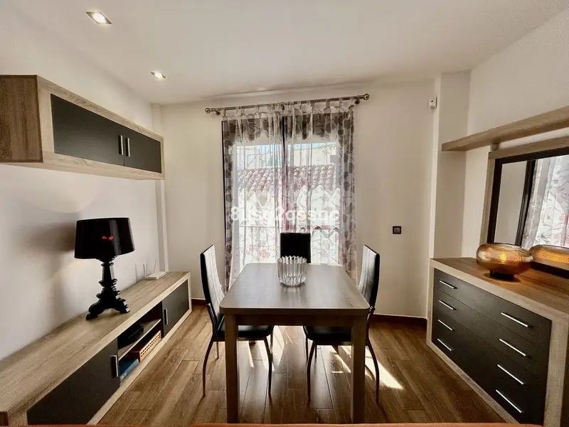 Casa-Villa de 3 Dormitorios en venta Istán, España