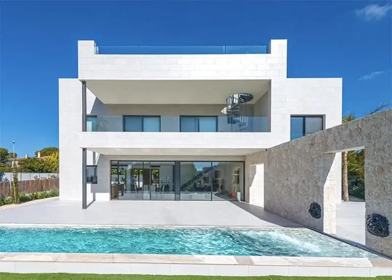 Villa Moderna en Primera Linea de Mar Puig de Ros