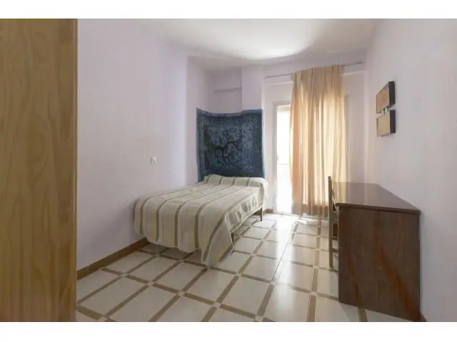 Piso Estudiantes Granada 3 Habitaciones Curso 2025 2026