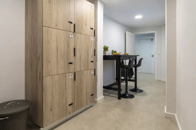 Habitacion Privada Barrio Carmen Cerca Metro Angel Guimera