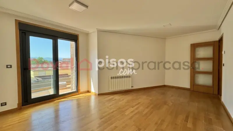 Piso en Venta en Salvaterra Centro 3 Dormitorios 2 Baños Garaje Trasteros