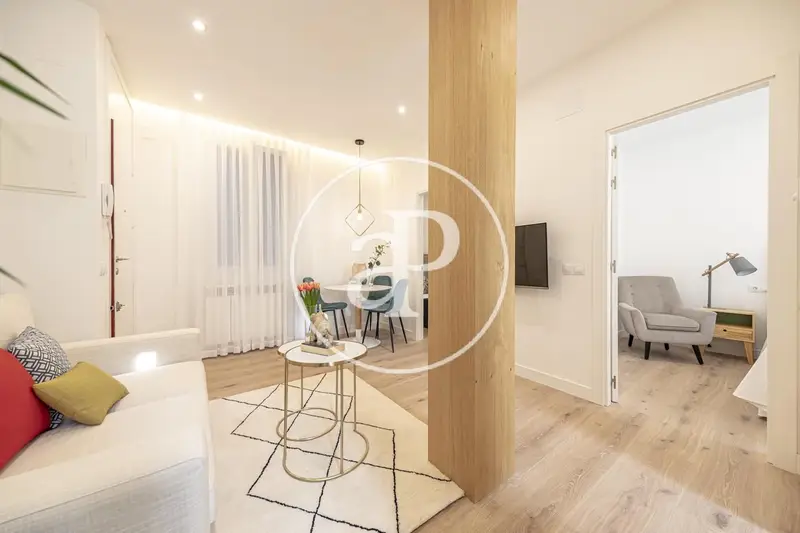 Piso Reformado Cerca del Retiro Calle Ibiza