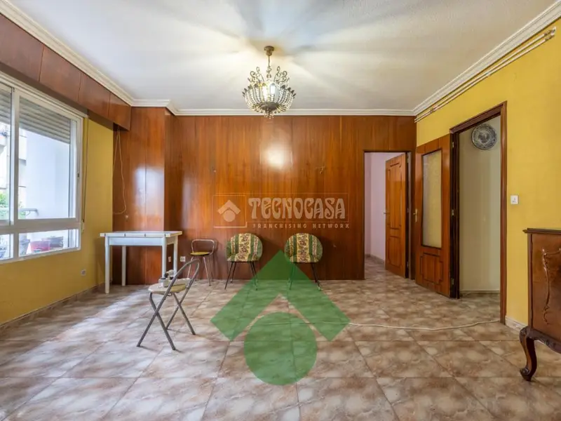 Piso 4 dormitorios con terraza y patio en Ciudad Jardin