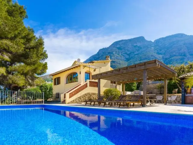 Casa Villa 2 Dormitorios Denia Alquiler España