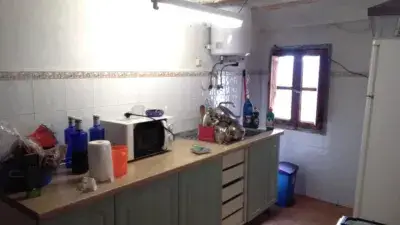 Casa en Aldea Cuevarruz con Parcela y Huerto