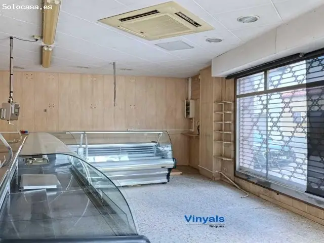 Local Comercial 100m2 Esquinero con Mucha Luz Natural