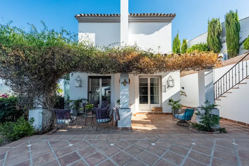 Casa-Villa de 4 Dormitorios en venta Istán, España