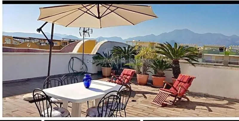 Ático en Venta en Xeraco con Terraza, Piscina y Garaje