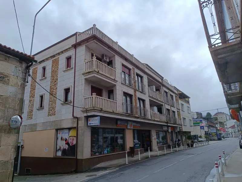 Venta Piso con Terraza en Noia