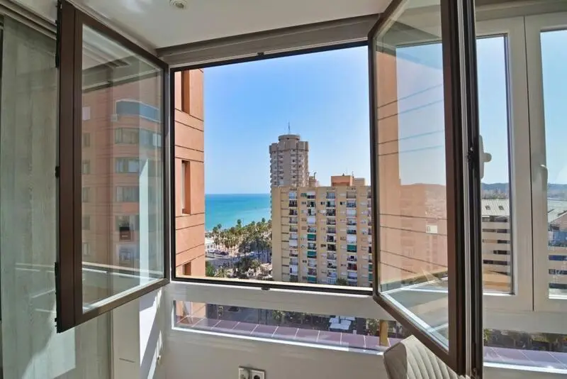 Apartamento de Lujo en Fuengirola Primera Linea de Playa