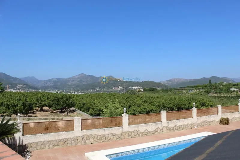Chalet en venta en Villalonga con vistas espectaculares