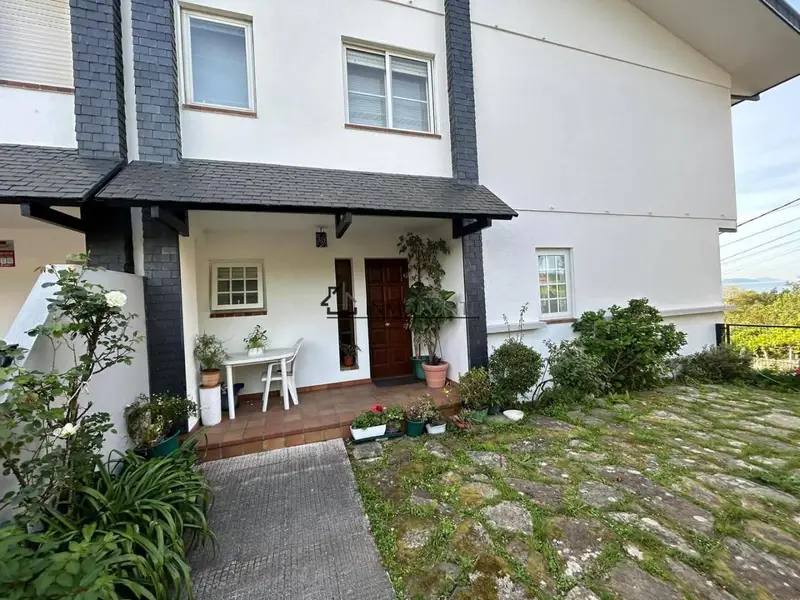 Chalet de Lujo en Tirán con Vistas al Mar