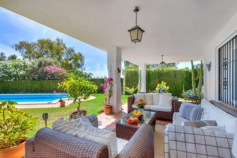 Villa en venta en Mijas con 4 dormitorios y vistas espectaculares