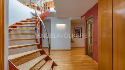 Dúplex 400m² en Sant Vicenç de Castellet con Piscina y Vistas