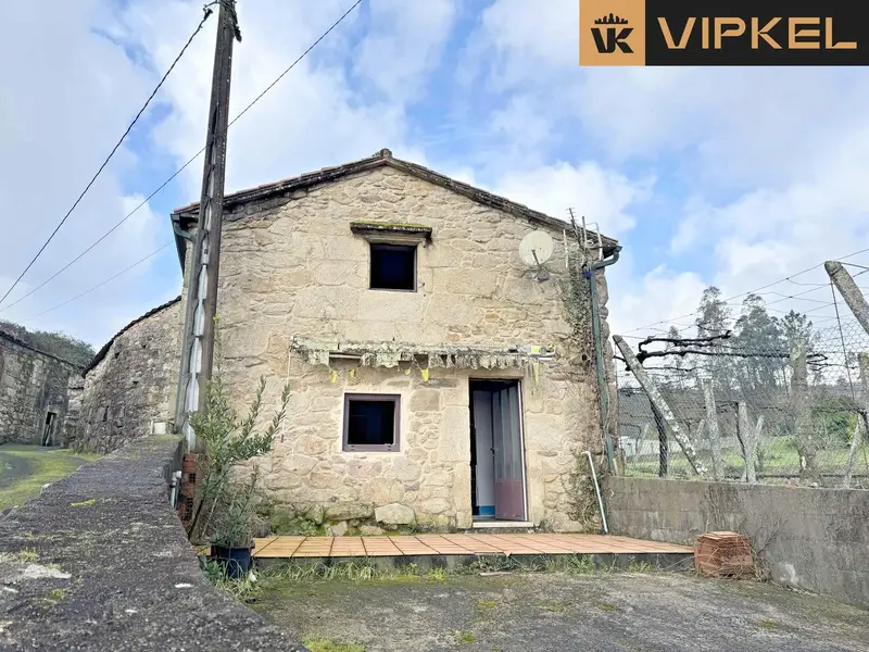 Casa en venta en Rois cerca de Santiago de Compostela
