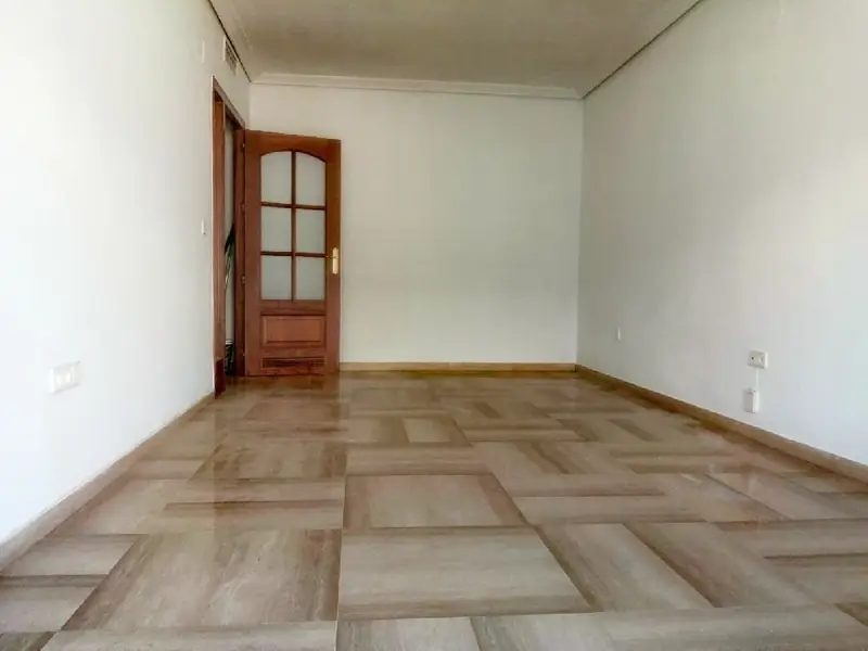 Venta Piso con Garaje en Zoco Cordoba