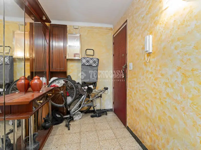 Piso en venta en Carrer dels Frares 3 dormitorios 81m2