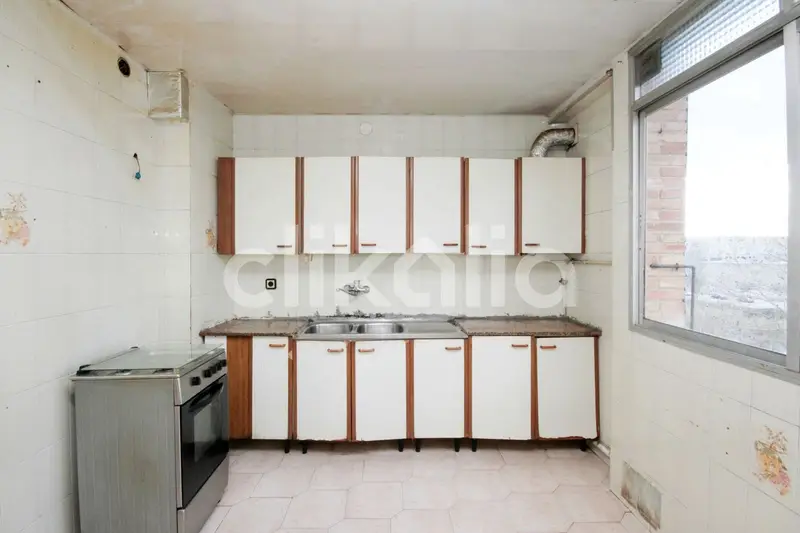 Piso en Venta en Rubí 78m² 3 Dormitorios Terraza