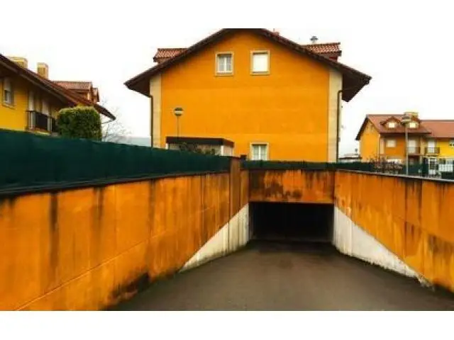 Parking en Vioño de Pielagos Cantabria