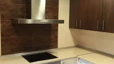 Apartamento 1 Dormitorio Amueblado con Patio y Garaje
