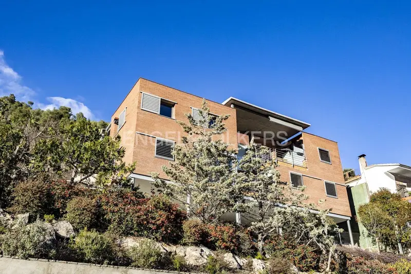 Chalet en Venta Vallirana Barcelona 4 Dormitorios Jardin