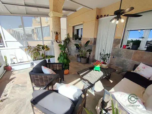 Dúplex Reformado Santa Pola Cerca del Mar con Garaje y Piscina