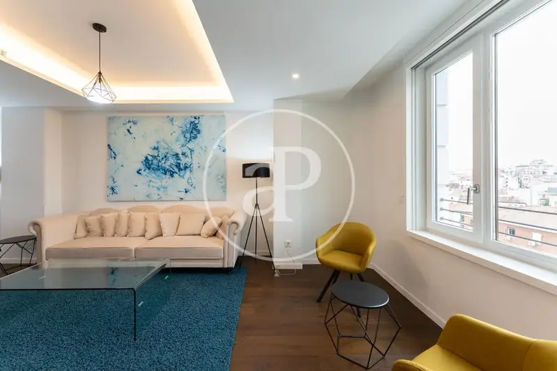 Apartamento Gran Via Madrid 2 dormitorios 2 baños lujo
