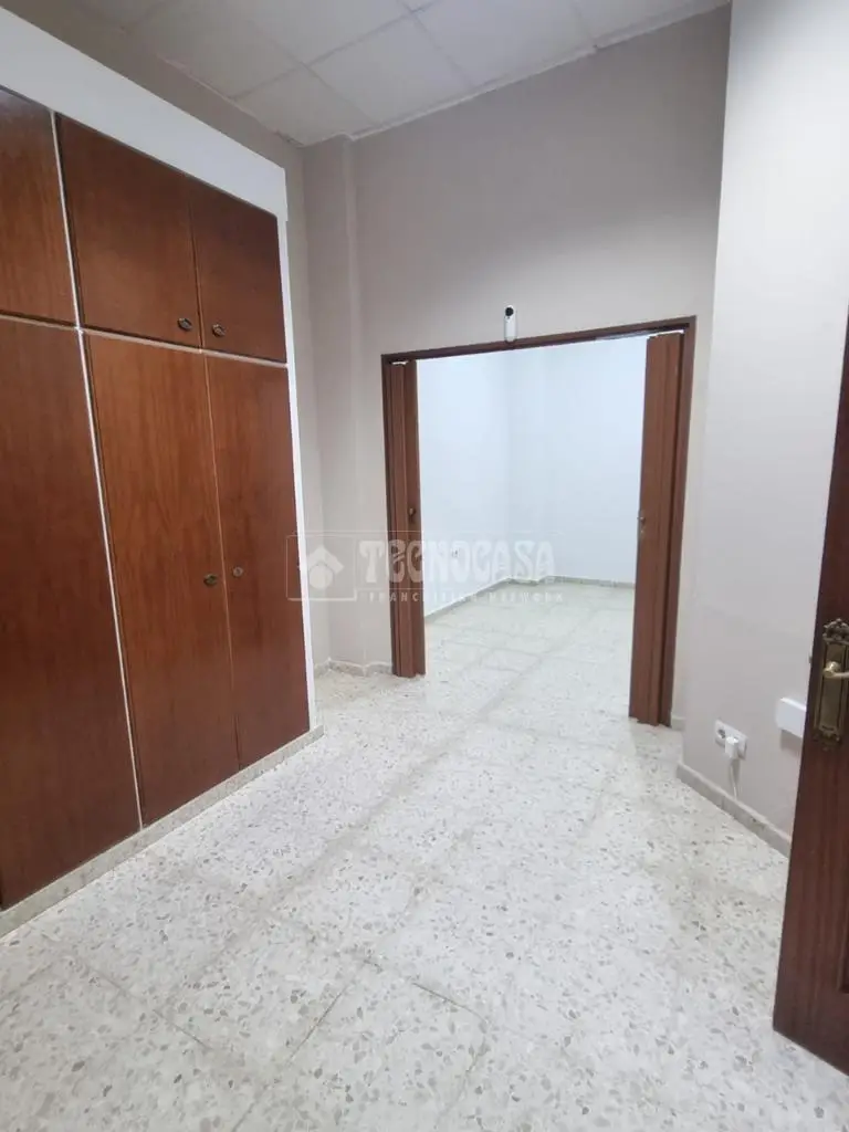 Local comercial en venta en La Línea De La Concepción