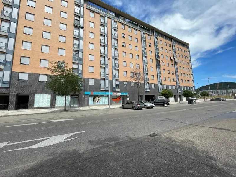 Local Comercial en Alquiler Ponferrada La Rosaleda 130m2