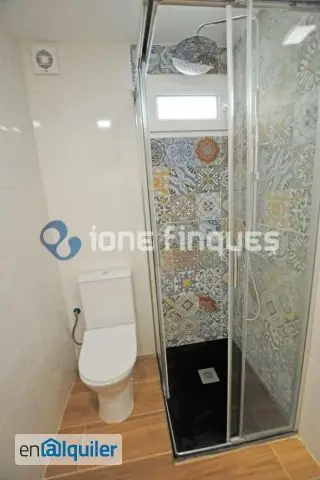 Alquiler piso estudiantes Terrassa 4 habitaciones