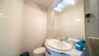 Chalet independiente en Cheste con piscina y cuadra