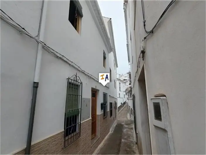 Casa Adosada 3 Dormitorios Castillo de Locubin Jaen
